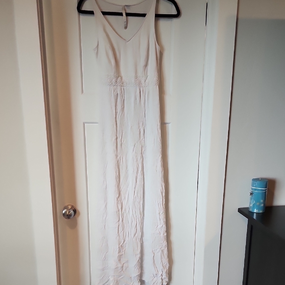 LC Lauren Conrad Tan Sleeveless V-Neck Maxi Dress